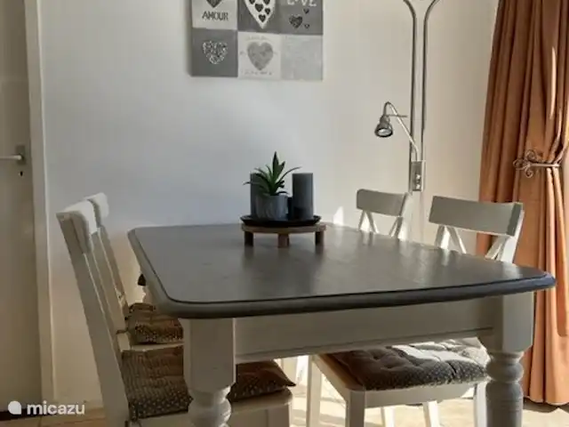 Village Le Chat 39 | France, Charente, Écuras - bungalow Salle à manger