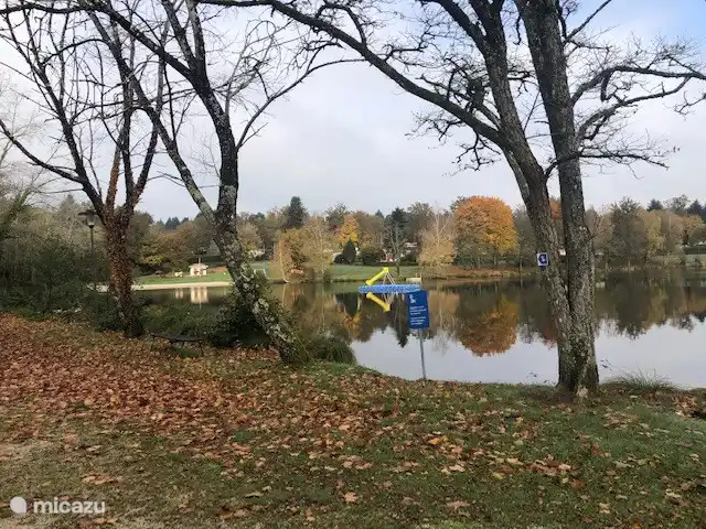 Village Le Chat 39 | France, Charente, Écuras - bungalow Le lac de baignade