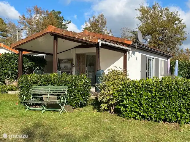Village Le Chat 39 | France, Charente, Écuras - bungalow Le porche