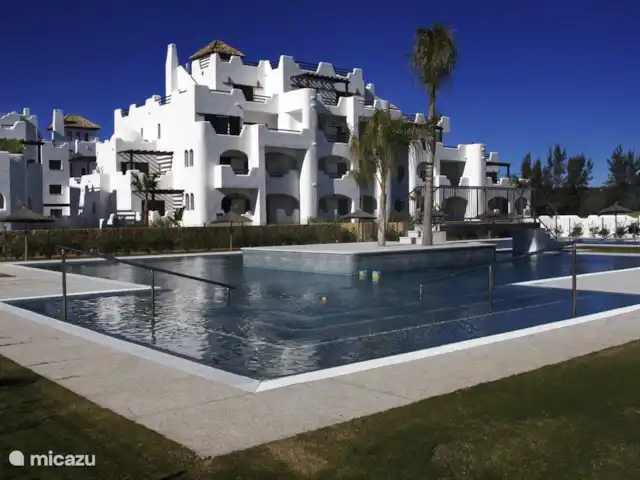 Emplacement privilégié sur la rivière près de la plage | Espagne, Costa del Sol, Sotogrande - appartement