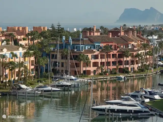Emplacement privilégié sur la rivière près de la plage | Espagne, Costa del Sol, Sotogrande - appartement