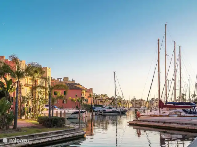 Emplacement privilégié sur la rivière près de la plage | Espagne, Costa del Sol, Sotogrande - appartement