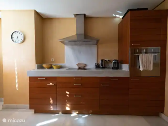Emplacement privilégié sur la rivière près de la plage | Espagne, Costa del Sol, Sotogrande - appartement Cuisine entièrement équipée