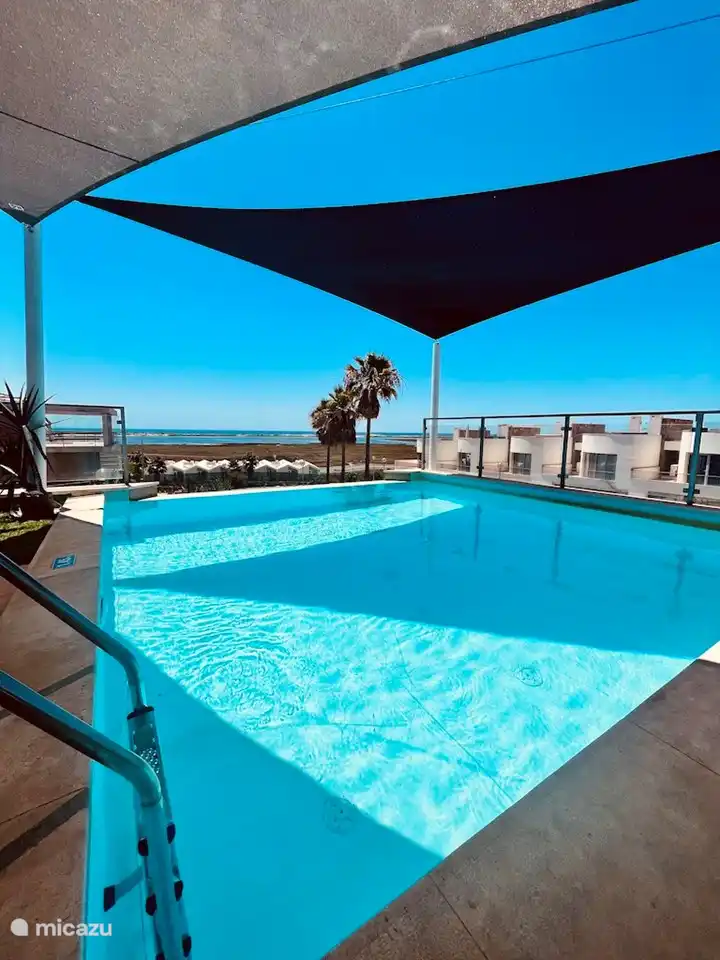 piscina compartida de Vista Mar - apartamentos Fuseta