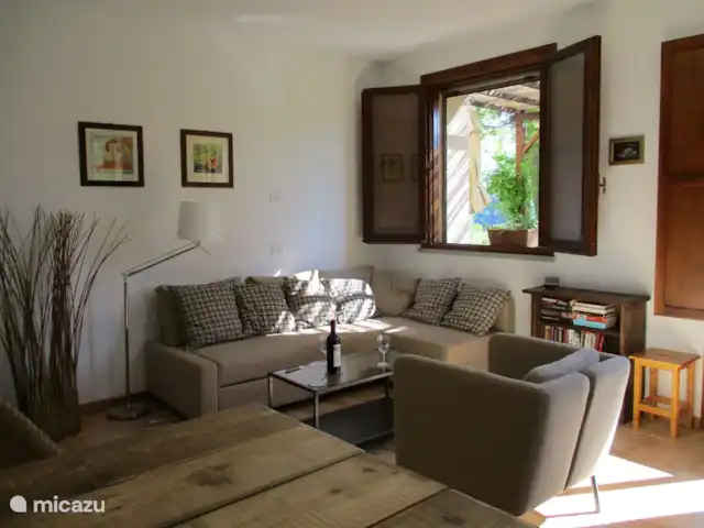 Location de Vacances Italie, Émilie-Romagne, Sarsina, appartement - Camélia de Cabraldi Camélia salon + cuisine