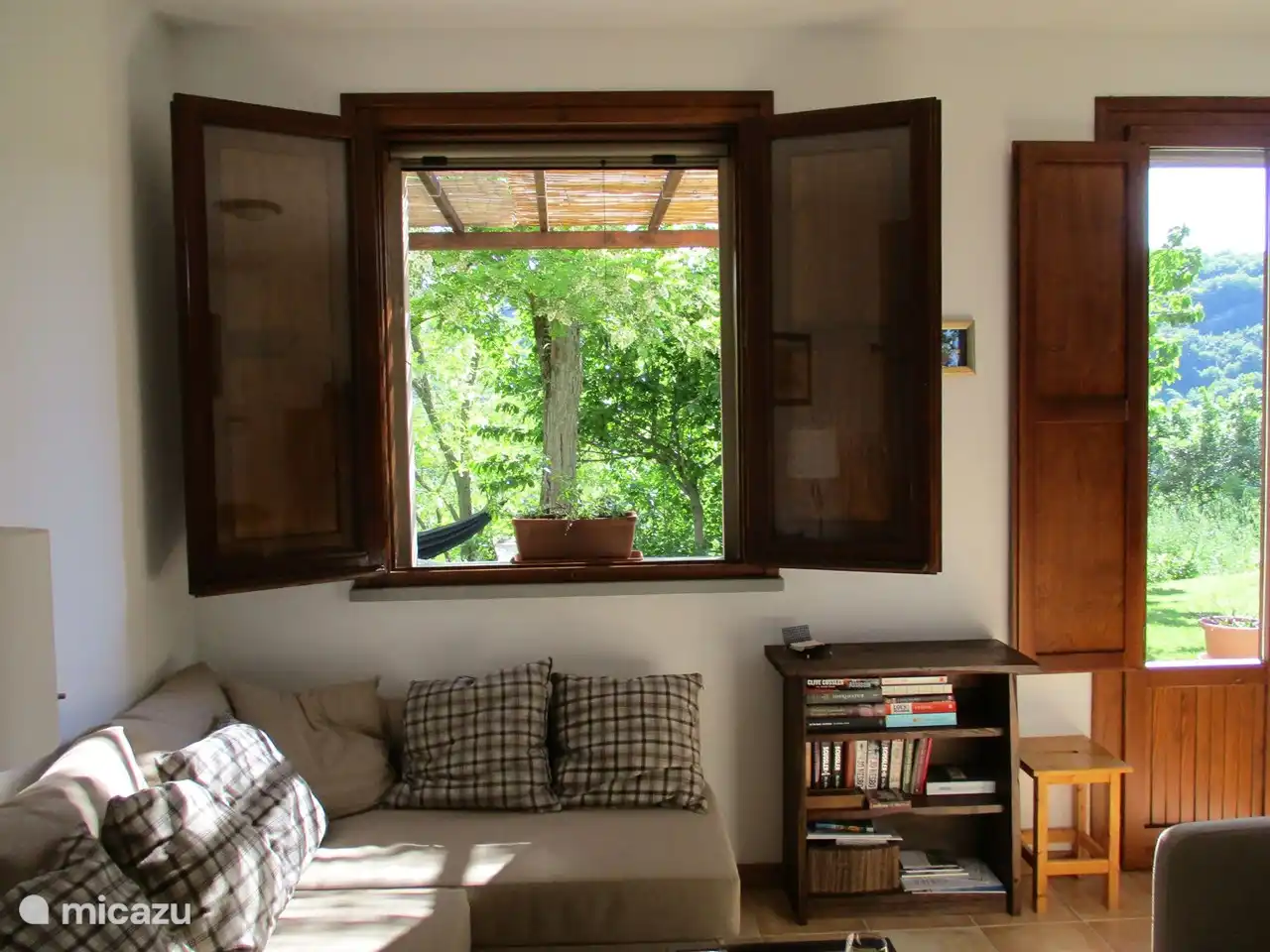 Camelia Wohnzimmer + Küche