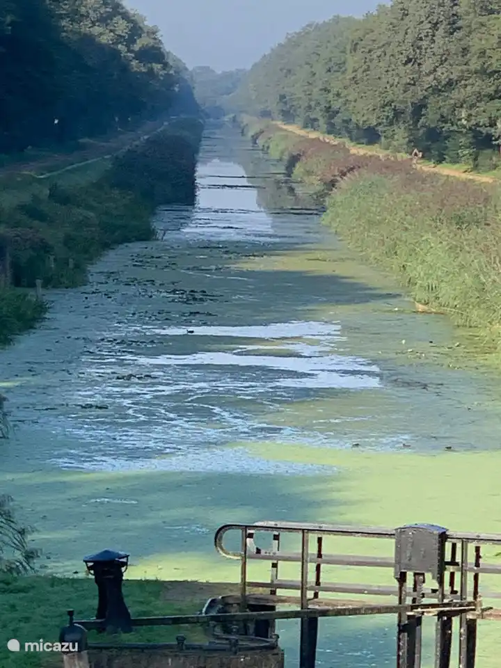 One more time Almelo-Nordhorn canal. Water gives space ..