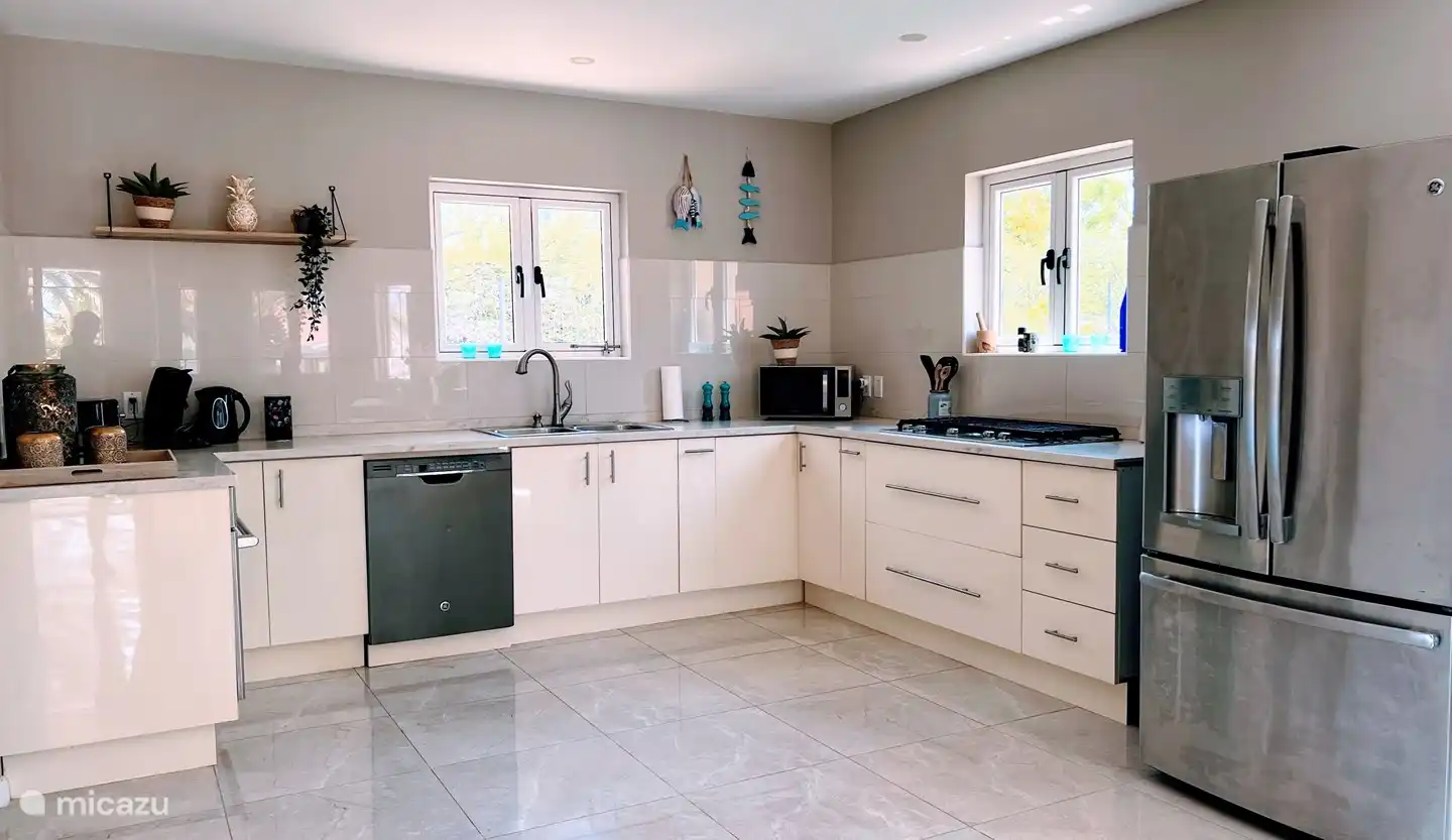 Cuisine de luxe entièrement équipée.