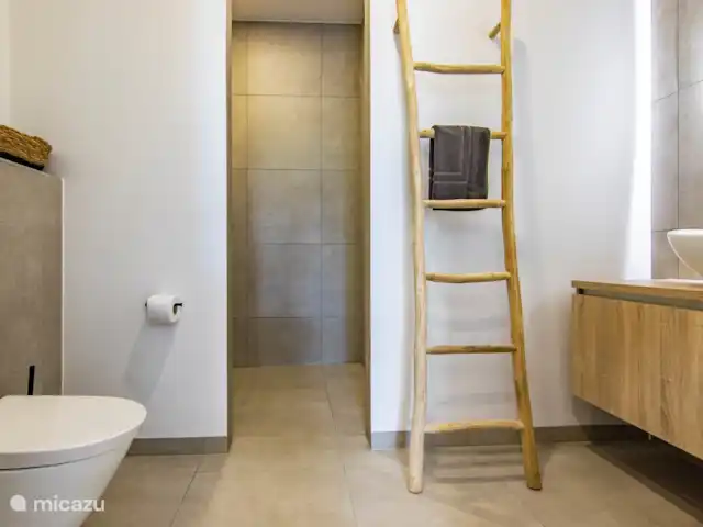 Lamar Luxe 4 pers. App. Wayaka | Curaçao, Banda Ariba (est), Jan Thiel - appartement Salle de bain 1