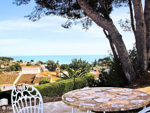 appartement huren in Spanje, Costa Blanca, Benissa – Casa Eucalyptus Tuin met verschillende zithoekjes