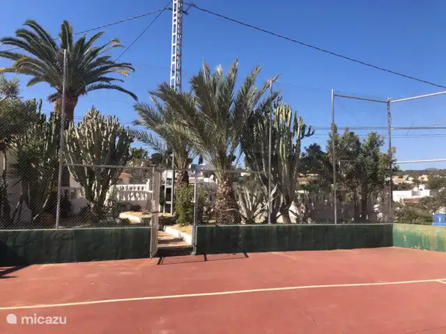 appartement huren in Spanje, Costa Blanca, Benissa – Casa Eucalyptus Entree tennisveld