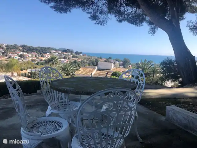 appartement huren in Spanje, Costa Blanca, Benissa – Casa Eucalyptus Tuin met verschillende zithoekjes