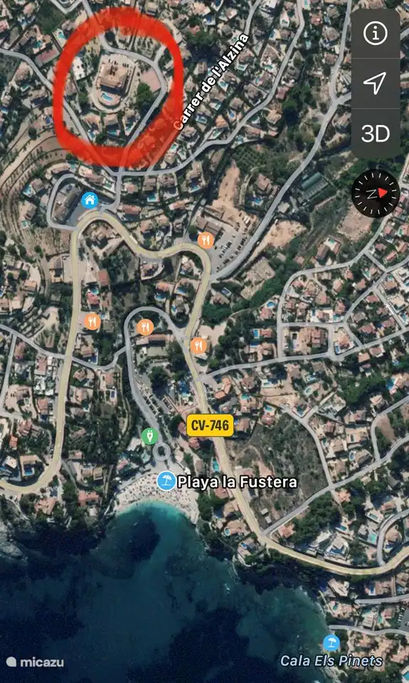 Nur 600 Meter zu Fuß zum schönen Sandstrand von La Fustera