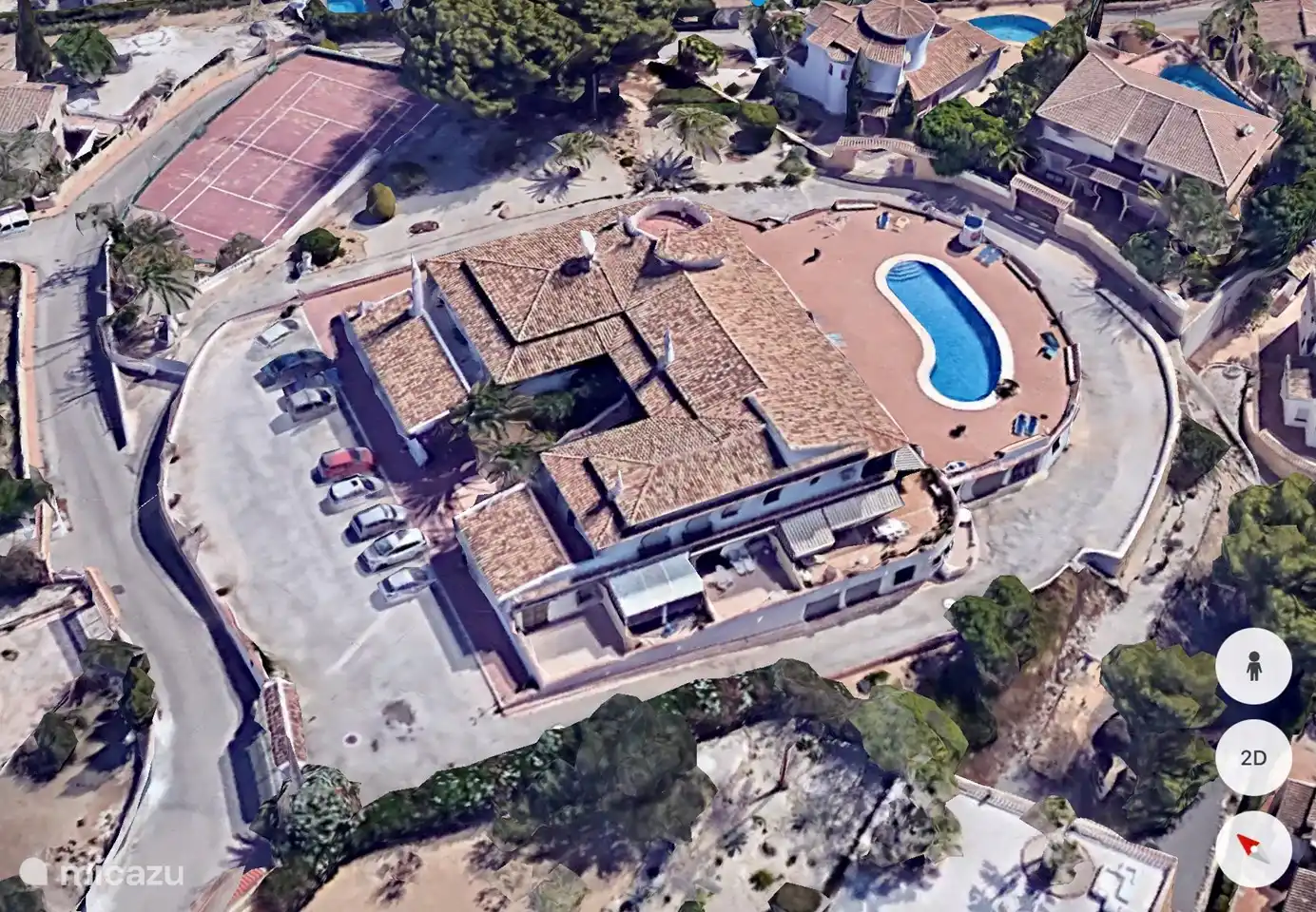 Die gemütliche Apartmentanlage aus der Luft