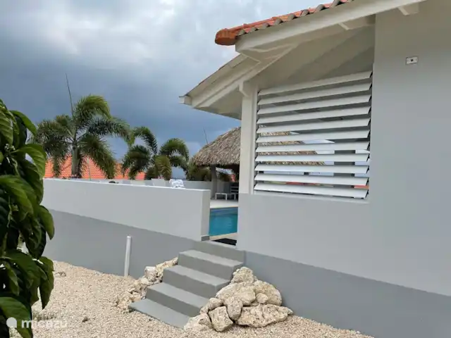 Villa Bunita Bista en Curazao, Bandabou (oeste), Fontein - villa La pantalla se puede abrir y cerrar.