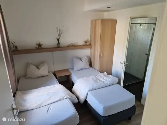 Huinerhofje 3; rust, privacy, natuur huren in Nederland, Gelderland, Putten - vakantiehuis Tweede slaapkamer met deur naar badkamer
