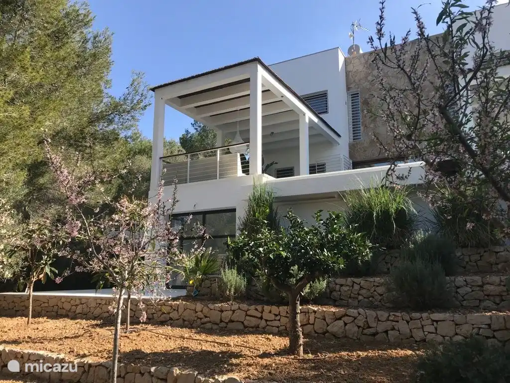 Villa Casa Blanca, casa trasera con terraza dormitorio 3
