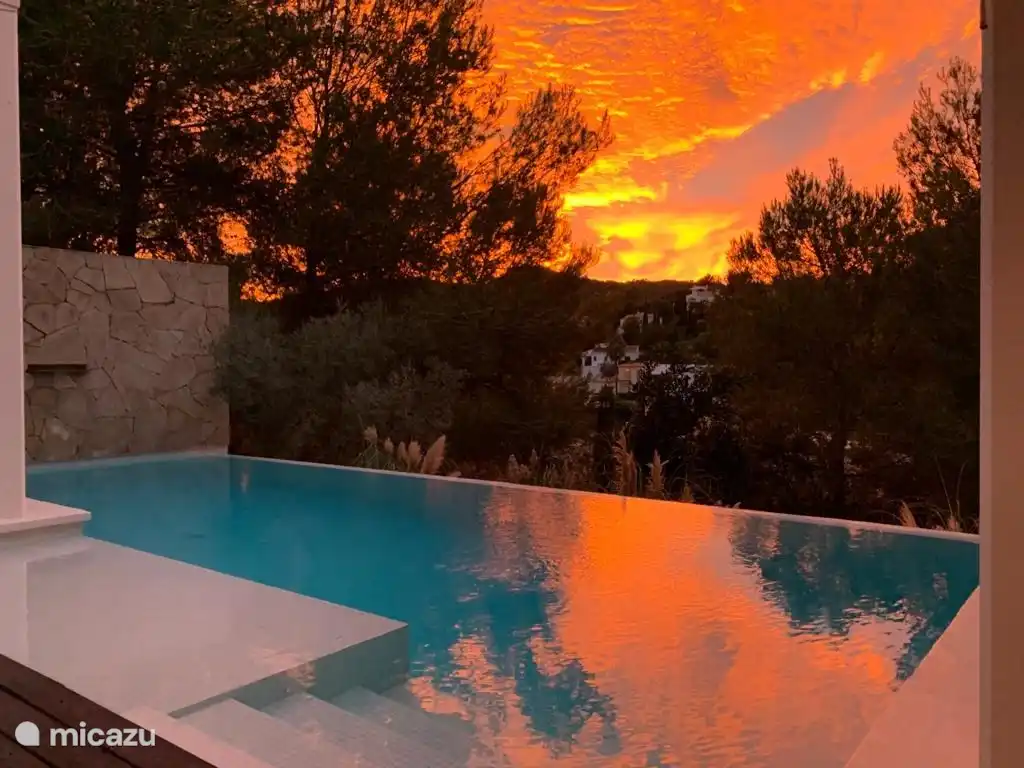Villa Casa Blanca, hermoso cielo del atardecer