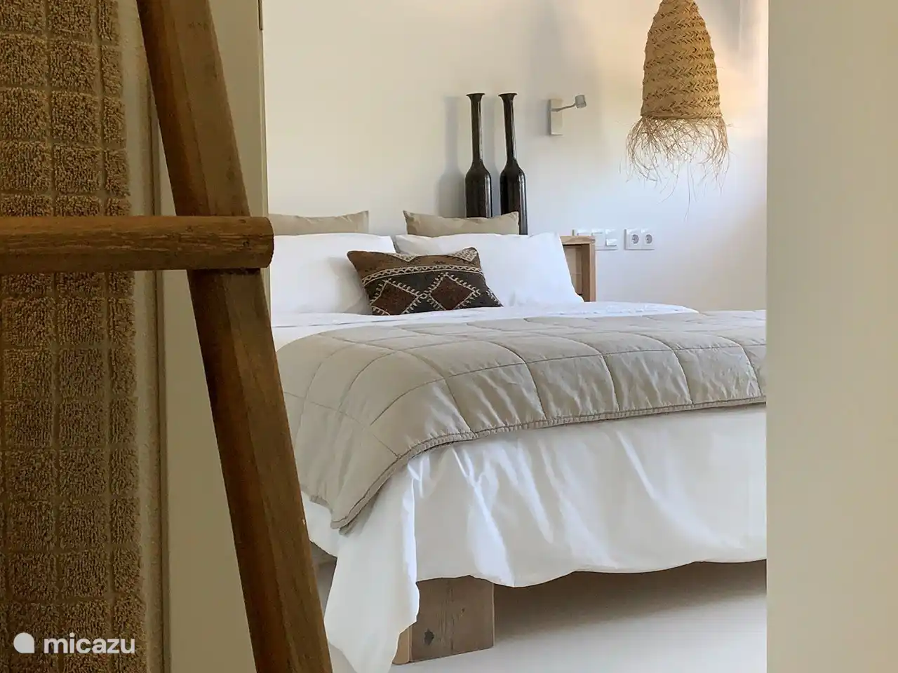 Villa Casa Blanca, dormitorio 1 desde baño en suite