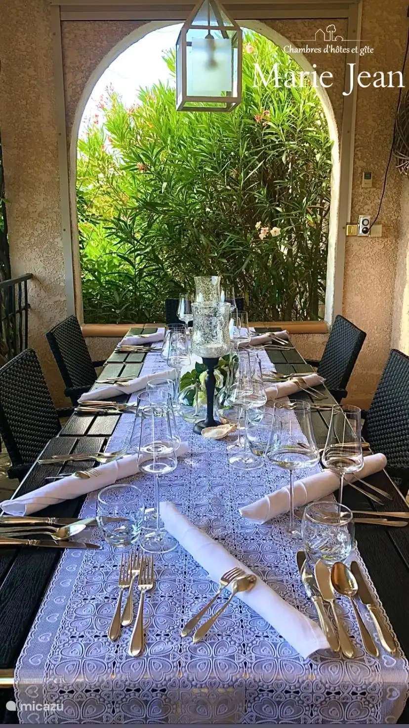 Wir sorgen liebevoll für ein schönes Abendessen. Table d'hôtes.