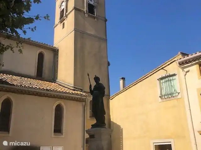 Location de Vacances France, Hérault, Oupia, maison de vacances - Marie Jean Chambre d'hotes & Gite La place du village où l’on s’amuse toujours !