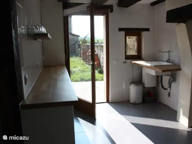casa rural / cabaña en Francia, Nièvre, Fours – Casa Rural Chevannes La cocina completamente equipada