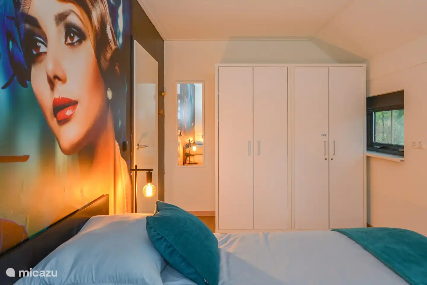 Slaapkamer 1 met kastruimte