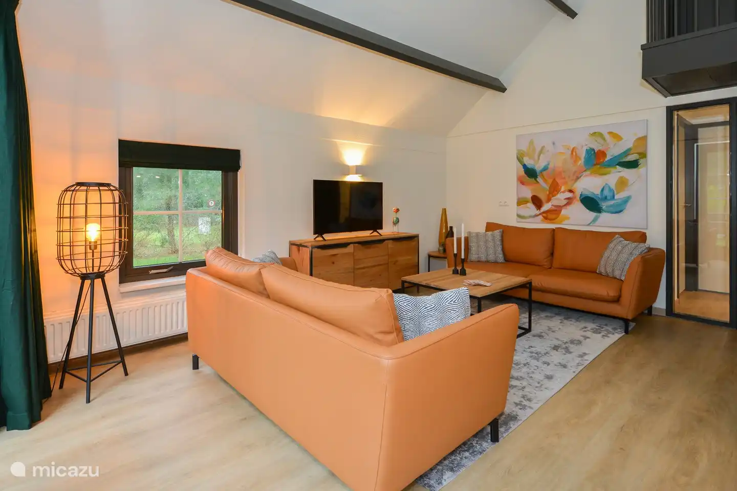 Speelruimte achter de bank