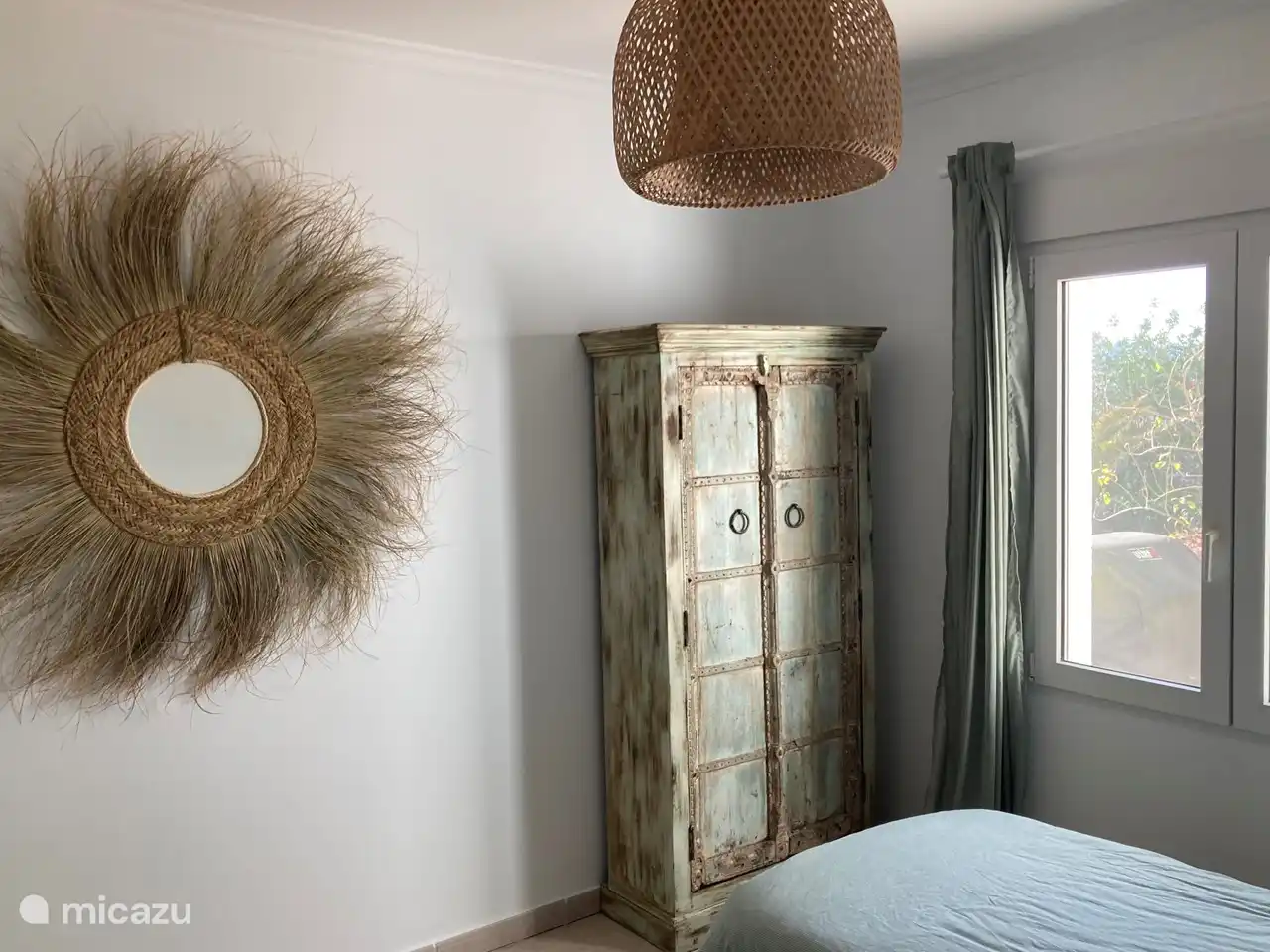 Bedroom 3 with 2 beds 90x200