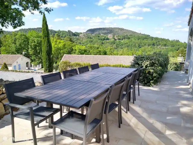 Le Chene en Francia, Ardecha, Les Vans - casa rural / cabaña vista desde la terraza