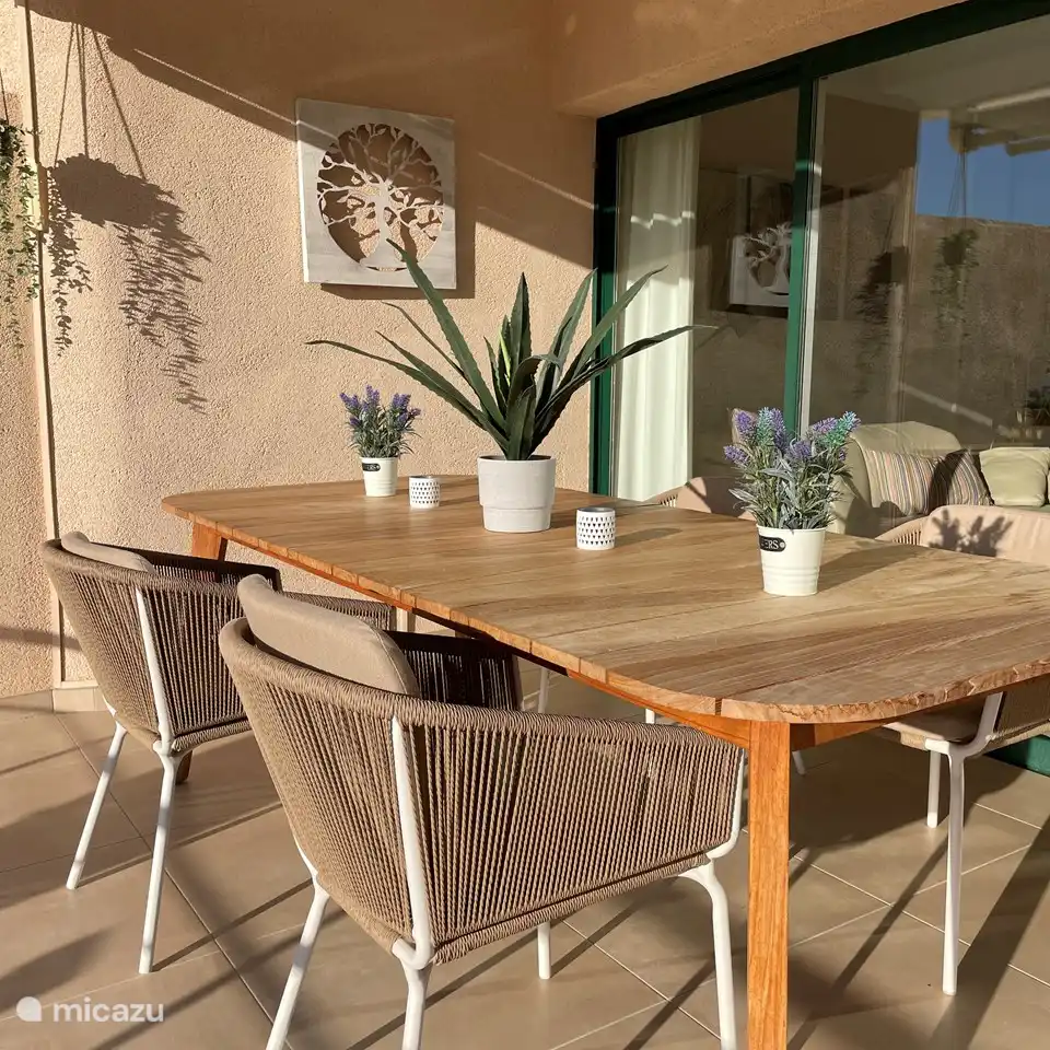 table à manger spacieuse