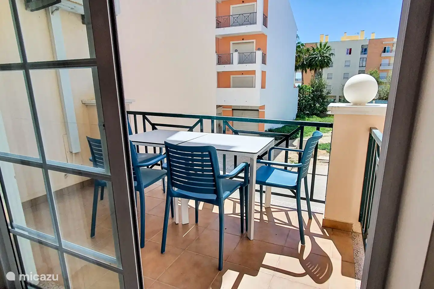 Rent Apartment 17 F Armação de Pêra in Armação de Pêra, Algarve. Micazu