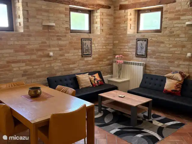 Maison de campagne Les Marches | Italie, Marche, Torre San Patrizio - maison de vacances Le salon du rez-de-chaussée sous un angle différent