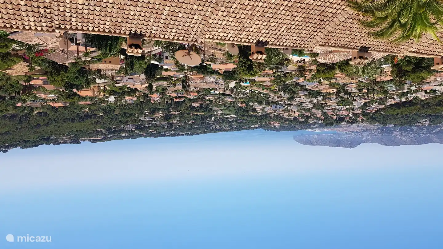 Panoramablick auf das Meer von der oberen Terrasse (Erdgeschoss)