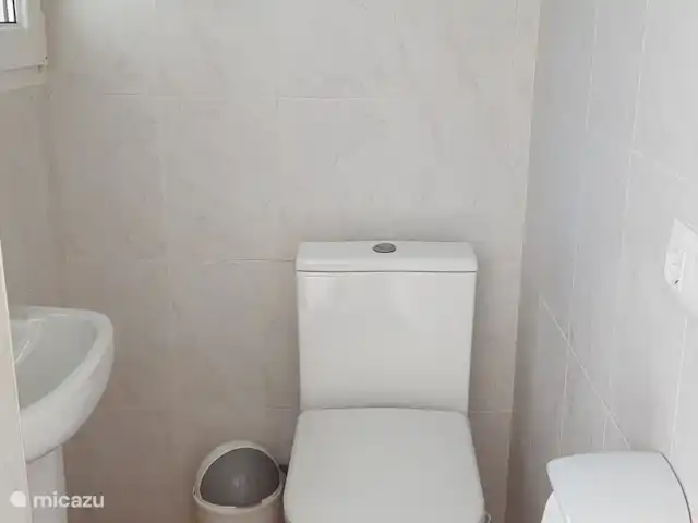 La Trufa | Espagne, Costa Blanca, Moraira - maison de vacances Sur la terrasse supérieure se trouvent les toilettes invités (rez-de-chaussée) avec vue sur la mer.