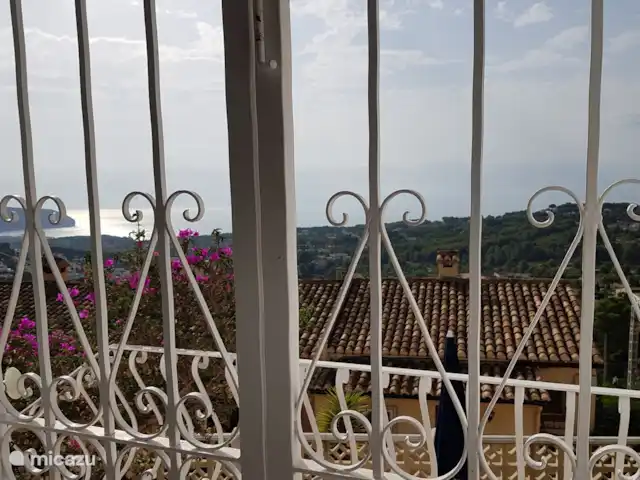 La Trufa | Espagne, Costa Blanca, Moraira - maison de vacances Dans la chambre principale se trouve la porte de la terrasse inférieure. Avec une vue fantastique sur la mer.