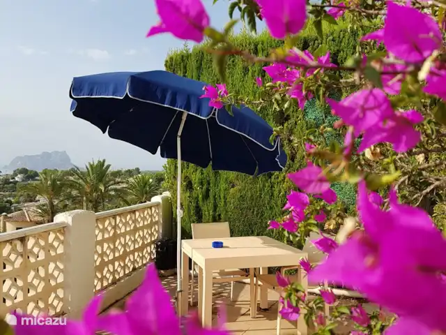 La Trufa | Espagne, Costa Blanca, Moraira - maison de vacances La terrasse inférieure avec une vue magnifique sur Peñon de Ifach.