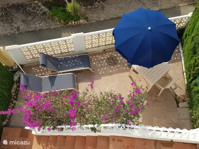 La Trufa | Espagne, Costa Blanca, Moraira - maison de vacances De la chambre principale (sous-sol), vous avez accès à la terrasse inférieure par l’escalier (avec espace de rangement).