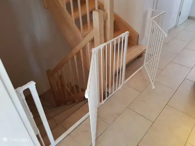 Location de Vacances Autriche, Carinthie, Kötschach-Mauthen, maison de vacances - Villa Sonnenpiste barrières d'escalier pouvant être fixées au rez-de-chaussée.