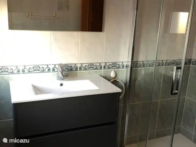 Villa Eole y Mar, à 100m de la mer | Espagne, Costa Dorada, L'Ampolla - villa Salle de bain au 1er étage