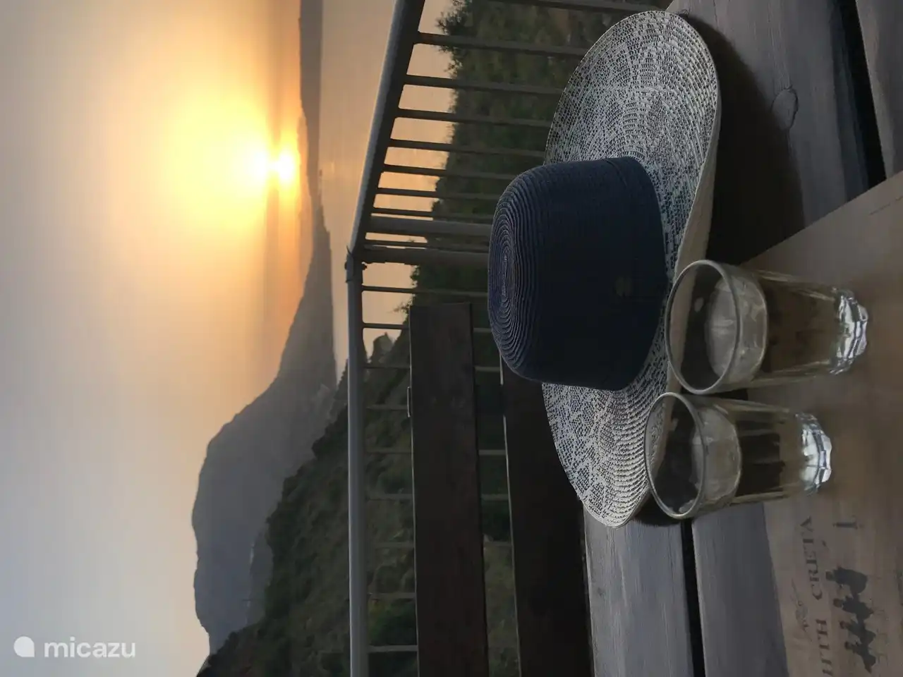 Coucher du soleil en route dans Apokoronas