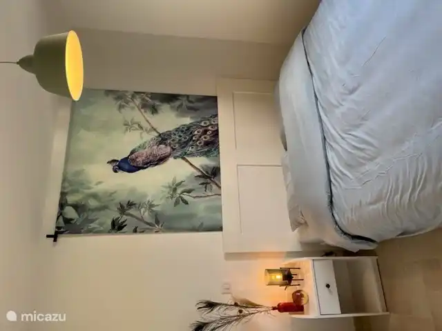 Chambre 2 également joliment meublée avec un bon matelas à sommier tapissier