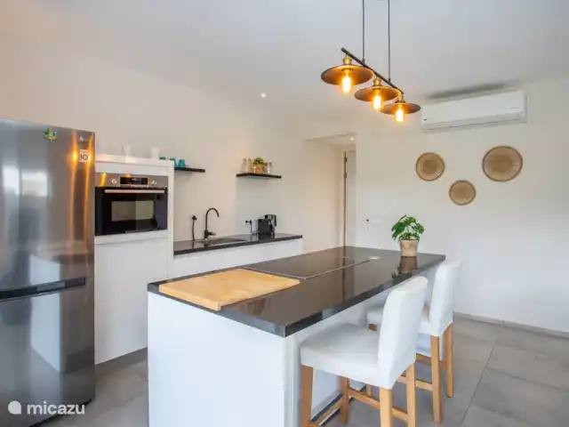 Jan Sofat LUX | Appartement A16 | Curaçao, Banda Ariba (est), Jan Sofat - appartement Cuisine bien équipée.