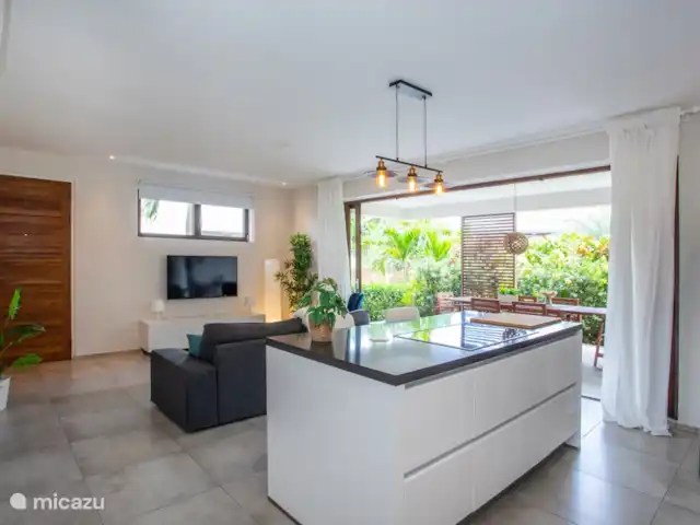 Jan Sofat LUX | Appartement A16 | Curaçao, Banda Ariba (est), Jan Sofat - appartement Cuisine ouverte et salon