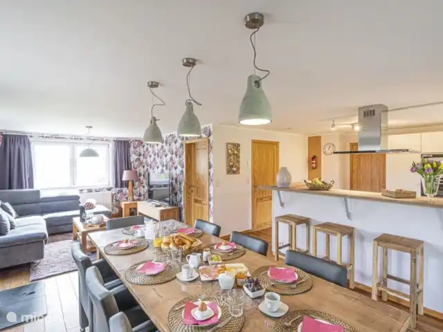 Villa Du Bonheur en Bélgica, Ardenas, Heure - villa viviendo