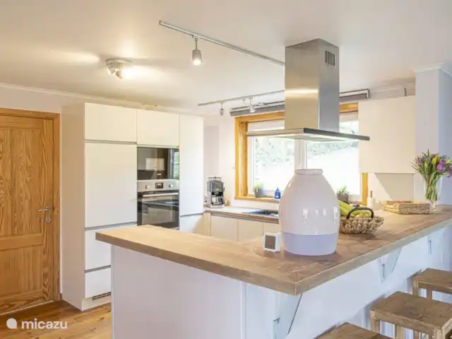 Villa Du Bonheur en Bélgica, Ardenas, Heure - villa cocina