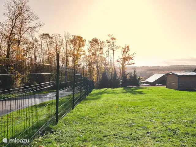 Villa Du Bonheur en Bélgica, Ardenas, Heure - villa jardín