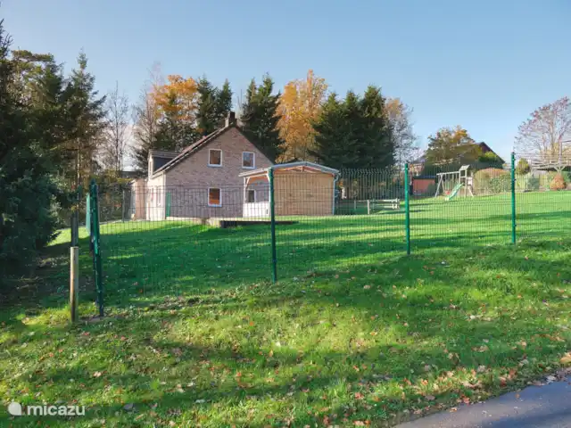 Villa Du Bonheur en Bélgica, Ardenas, Heure - villa jardín