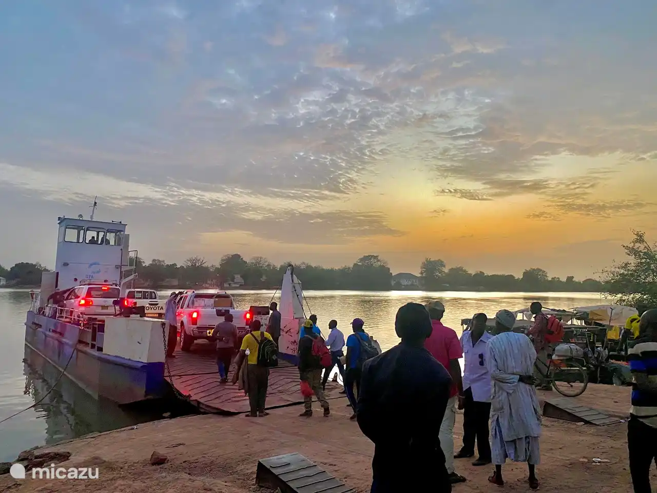 die Überquerung des Gambia-Flusses bei Georgetown
