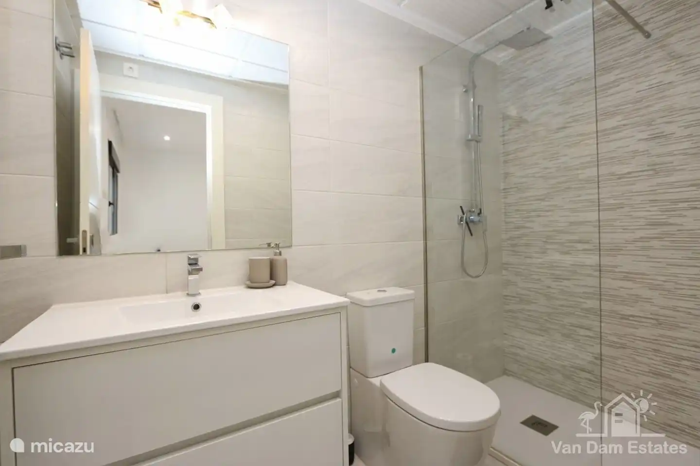 Modernes Badezimmer 1 en suite